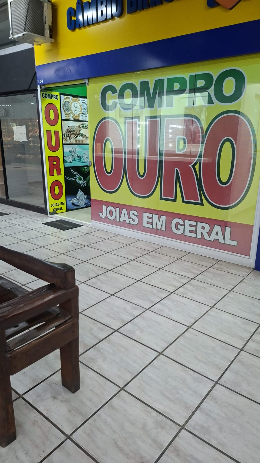 Fachada da loja Ouro Fino Jóias na Galeria Ouro Fino